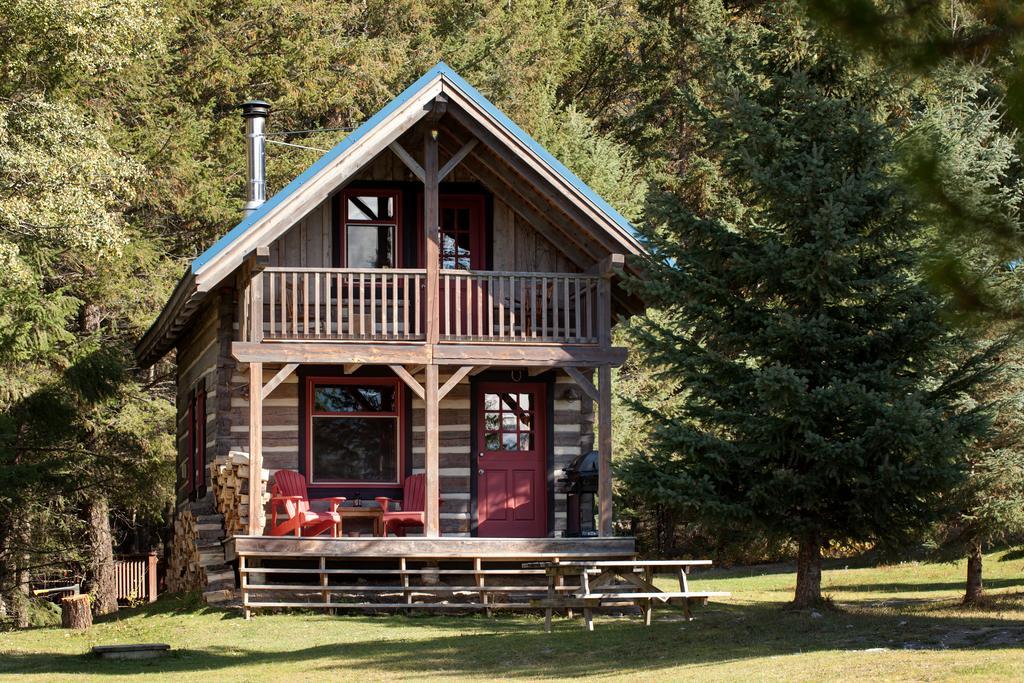 Nipika Mountain Resort Radium Hot Springs Exterior photo